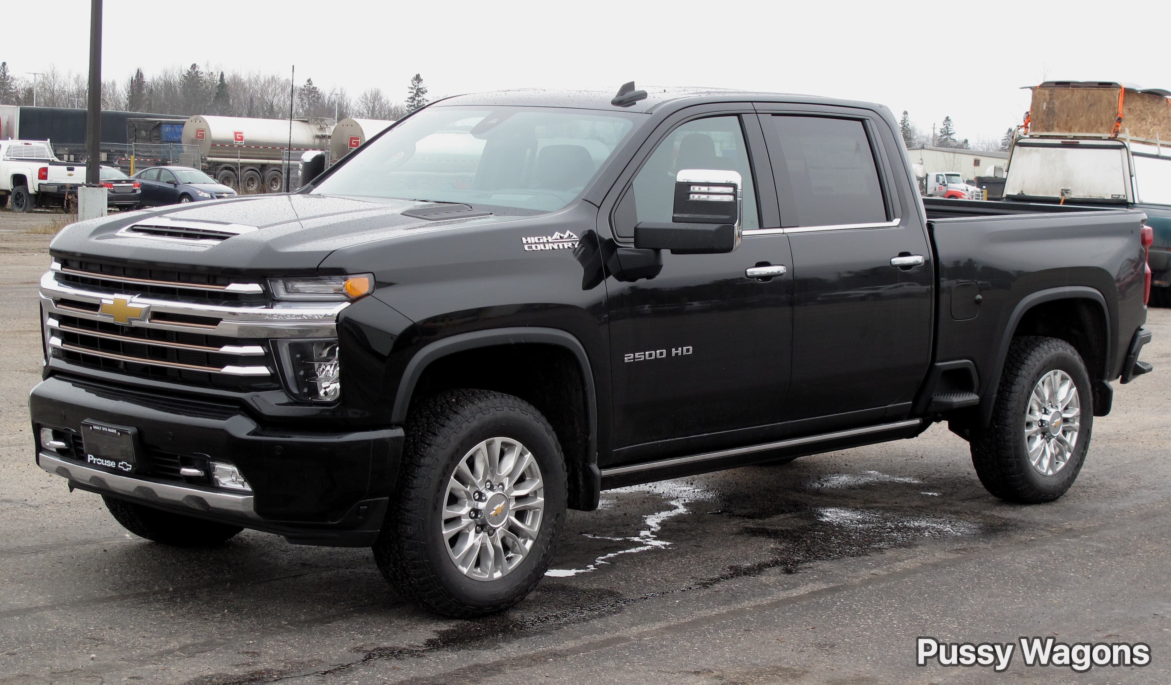2018 Chevrolet Silverado — photo 1