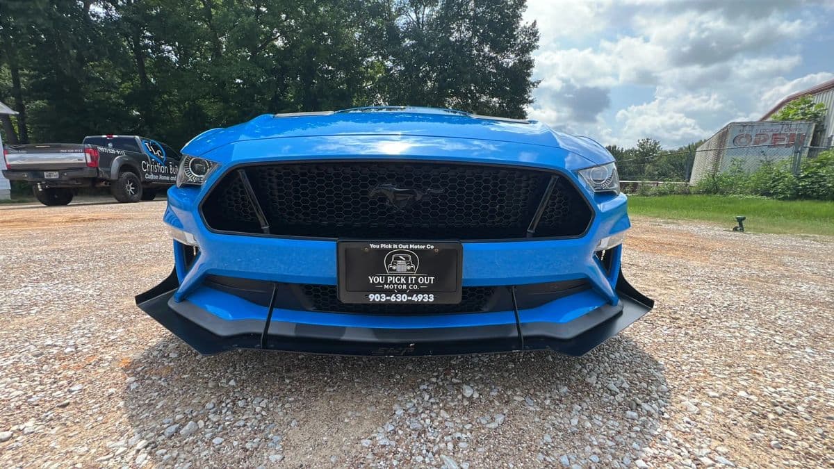 2023 Ford Mustang — photo 1