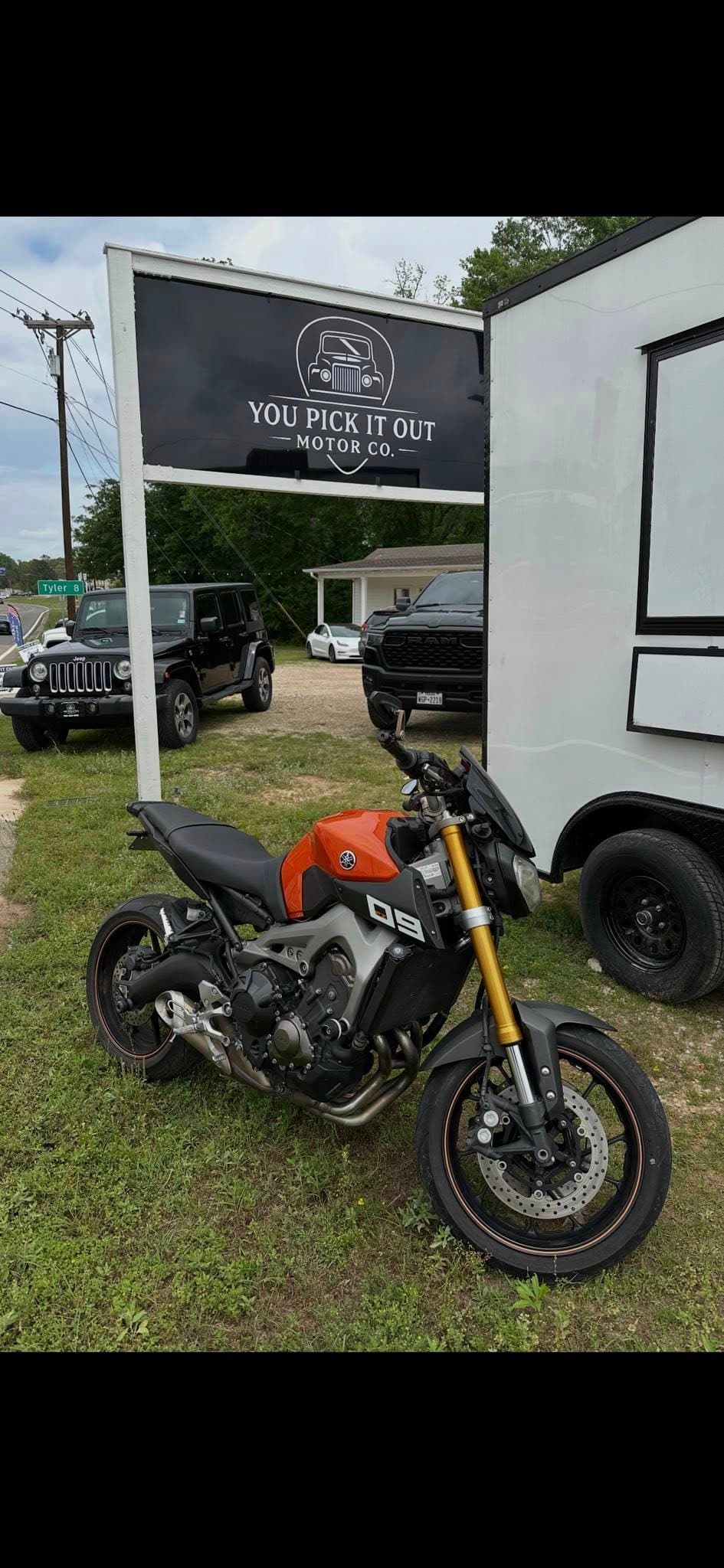 2014 Yamaha FZ-09 — photo 1